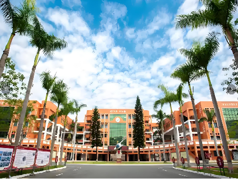 东莞市第十三高级中学